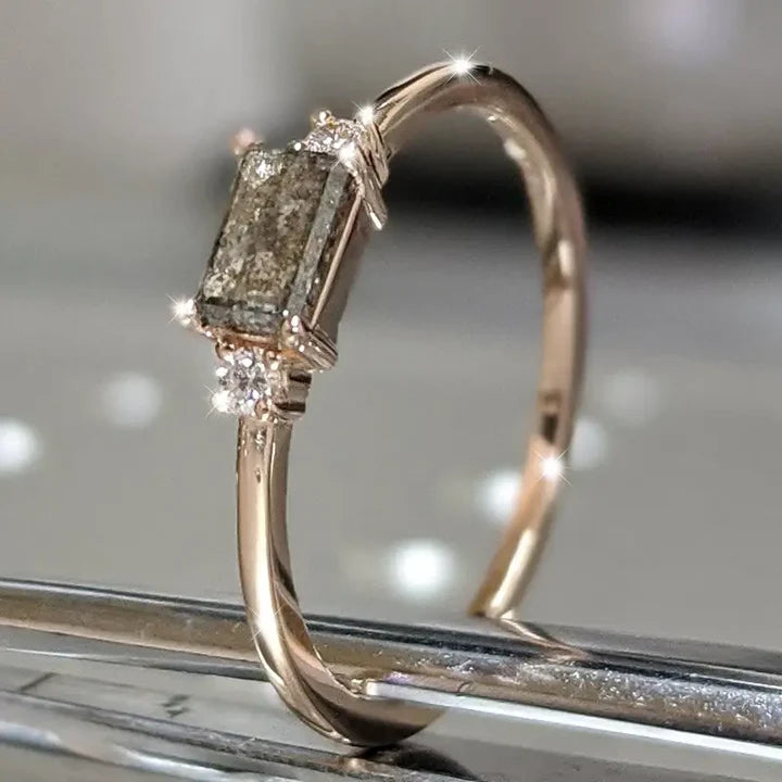 Bague vintage en cristal naturel main image 0