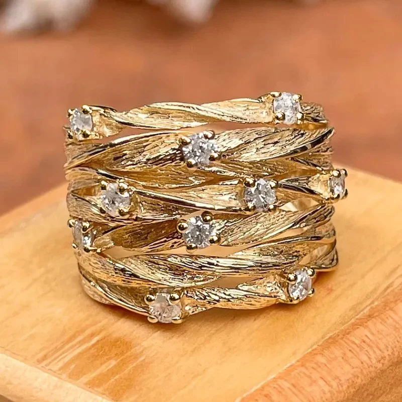Bague en zircon doré main image 1