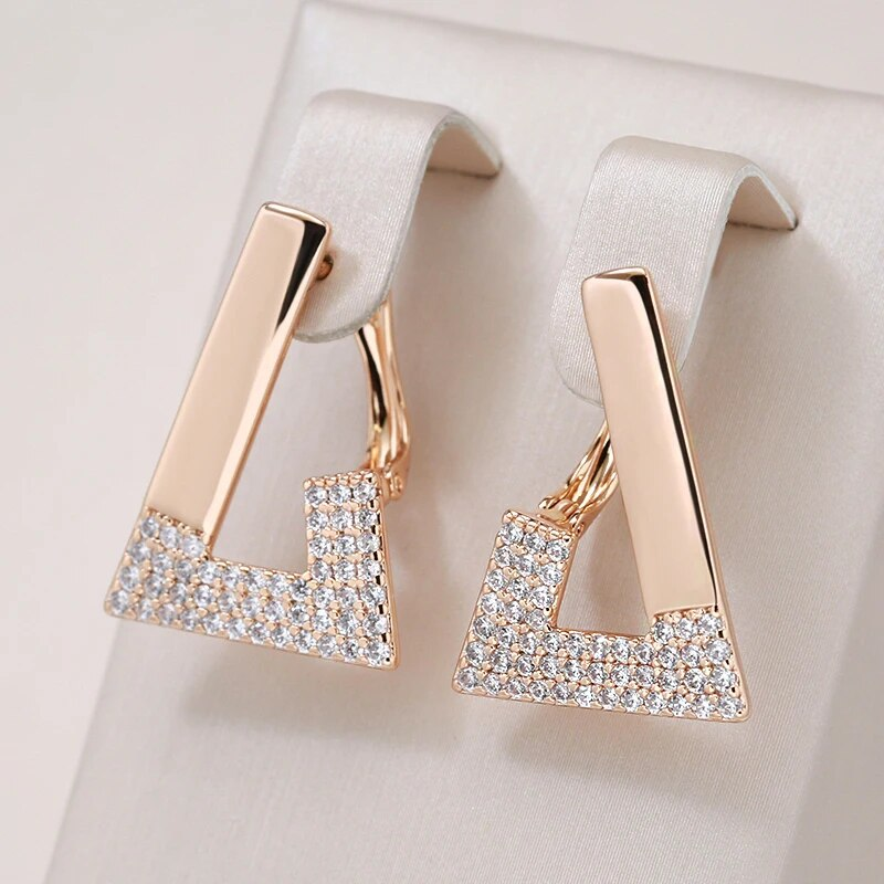 Boucles d'oreilles triangle creuses élégantes et lumineuses – Paradise ...
