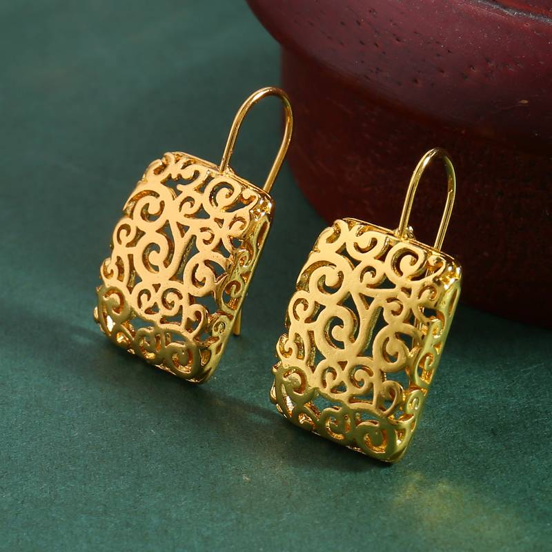 Boucles d'oreilles carrées creuses dorées – Paradise Designs