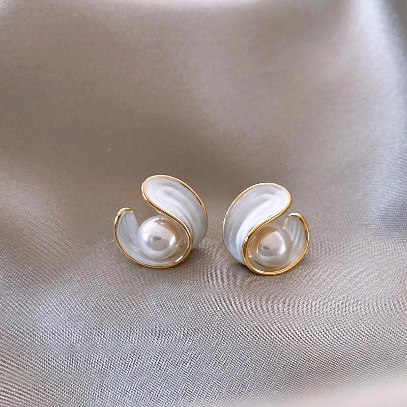 Boucles d'Oreilles de Luxe avec Opale Blanche et Perles en Or