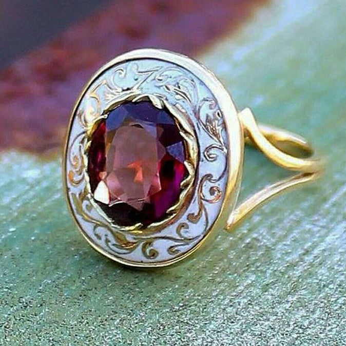 Bague rouge avec émail vintage