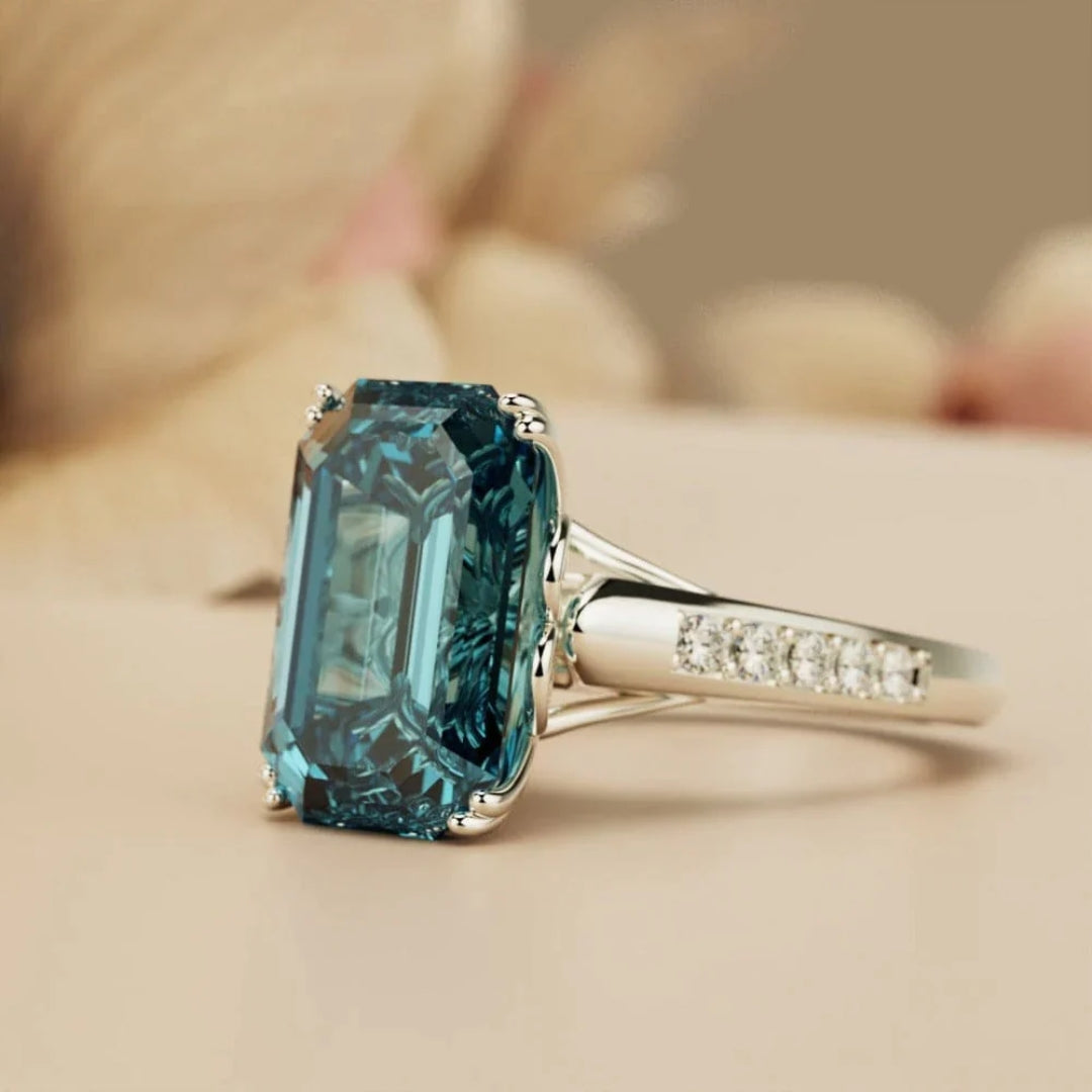 Bague vintage en cristal bleu