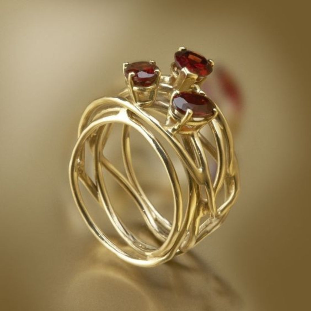 Bague fine vintage en zirconium rouge