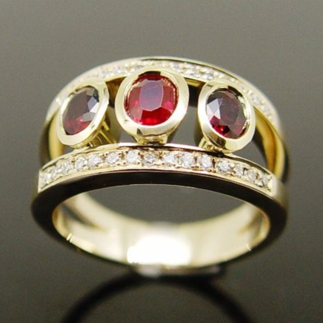 Bague vintage en or à zirconium rouge