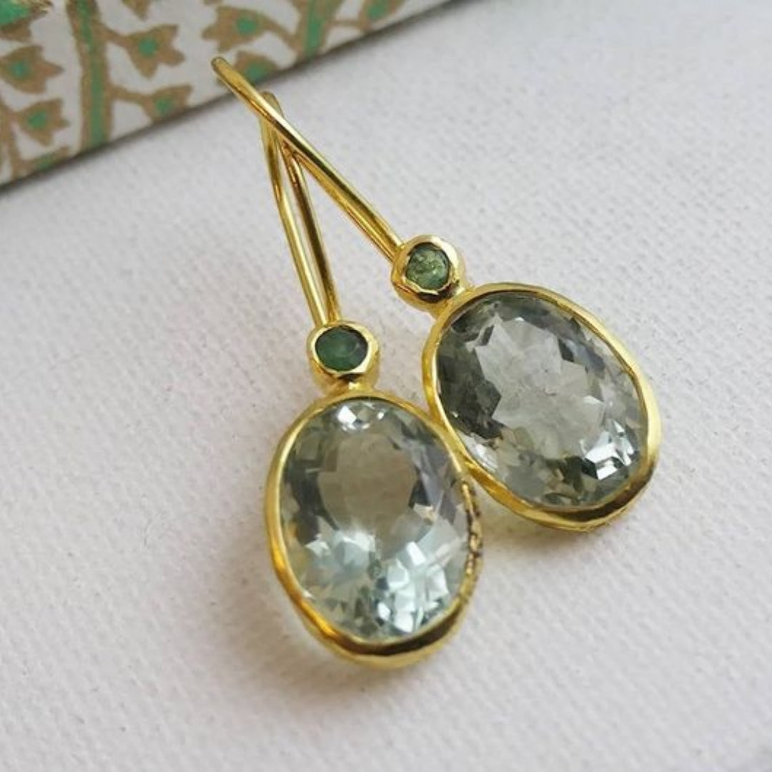 Boucles d'oreilles vintage en verre olive et or