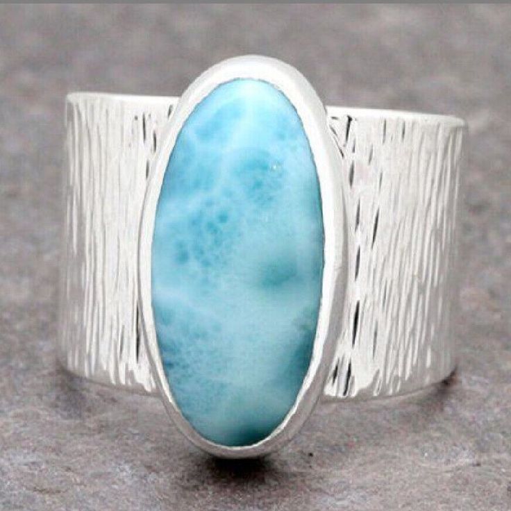 Bague vintage en argent avec pierre naturelle bleue