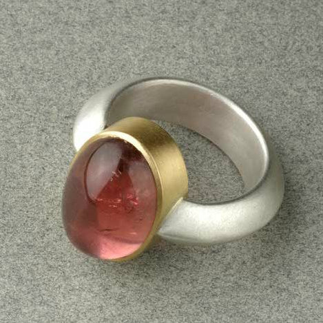 Bague ovale rouge vintage