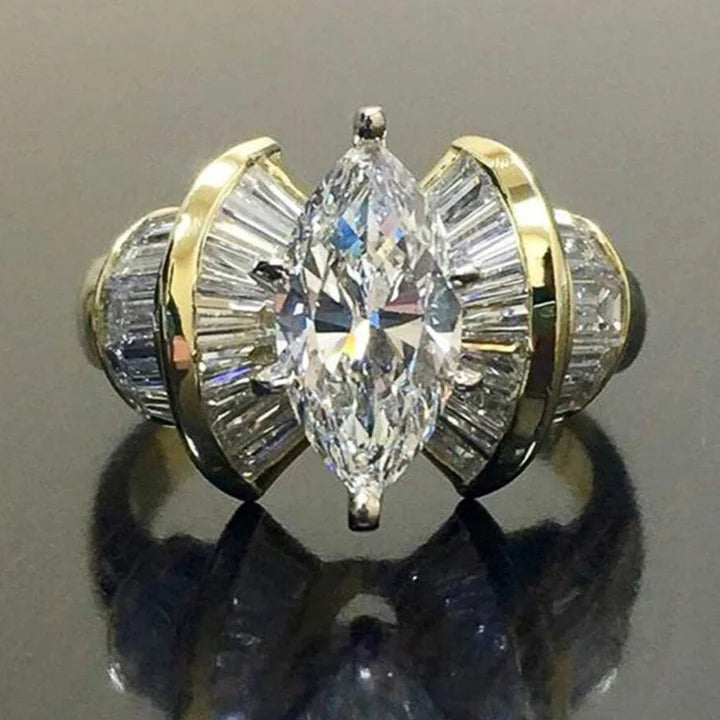 Bague avec zirconias en or