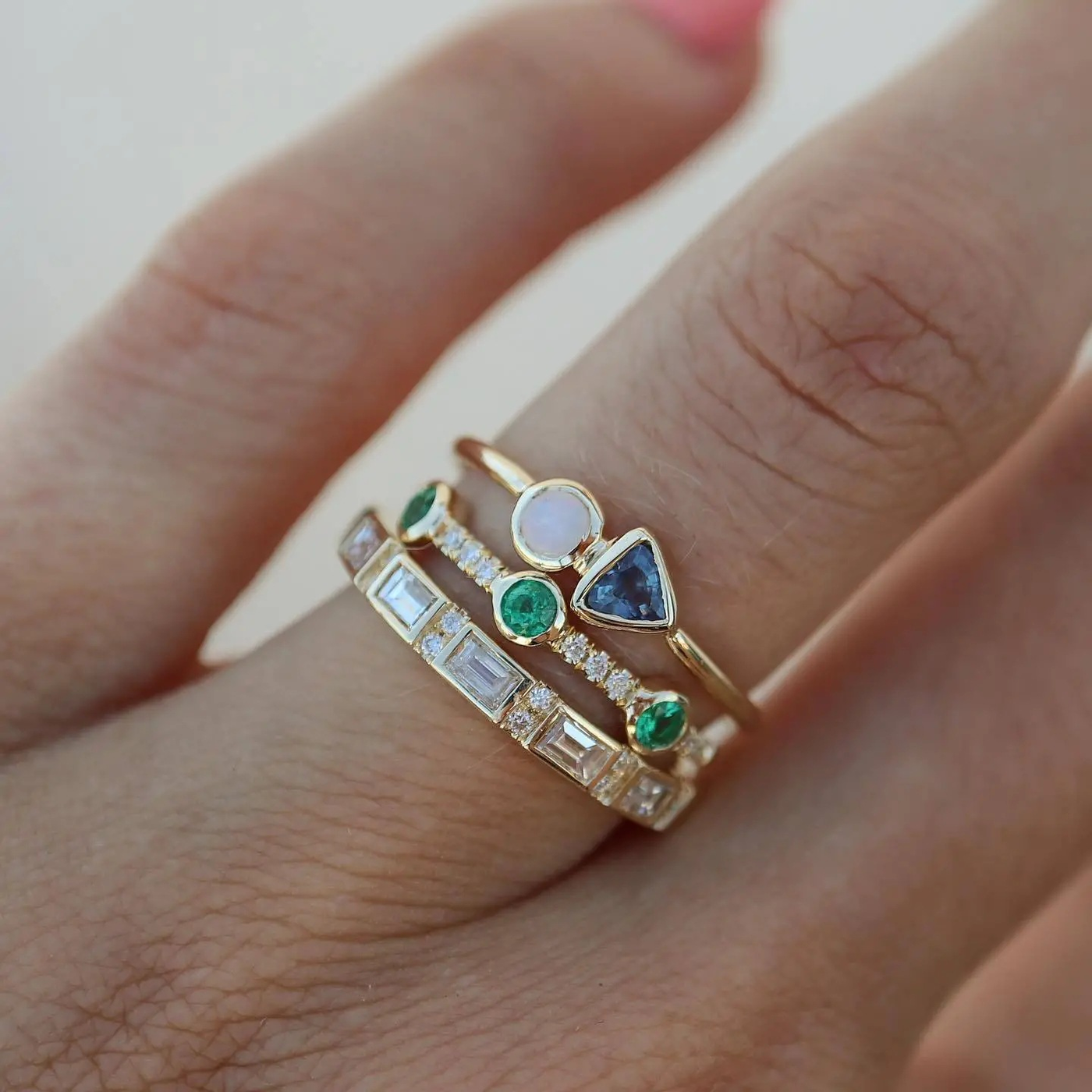 Bague vintage en opale blanche et zircone forestière