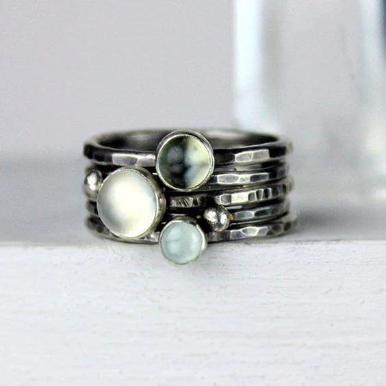 Bague vintage en argent avec pierres de lune