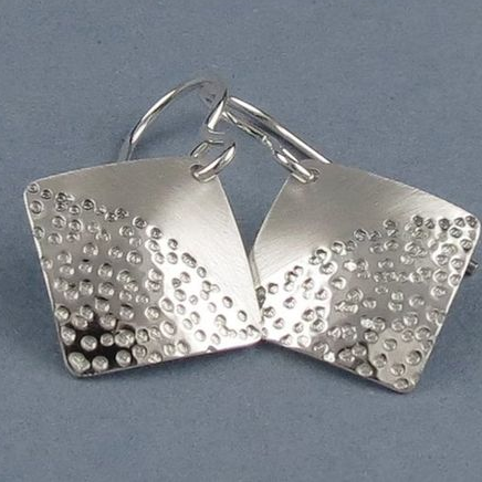 Boucles d'oreilles carrées en plaqué argent