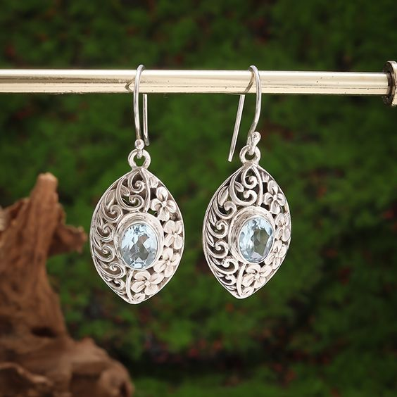 Boucles d'oreilles vintage en cristal incrusté