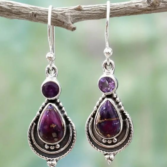 Boucles d'oreilles pendantes vintage en argent mauve