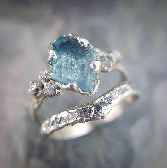 Bague en argent avec quartz bleu vintage