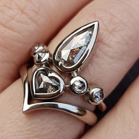 Bague vintage en argent et cristal ovale