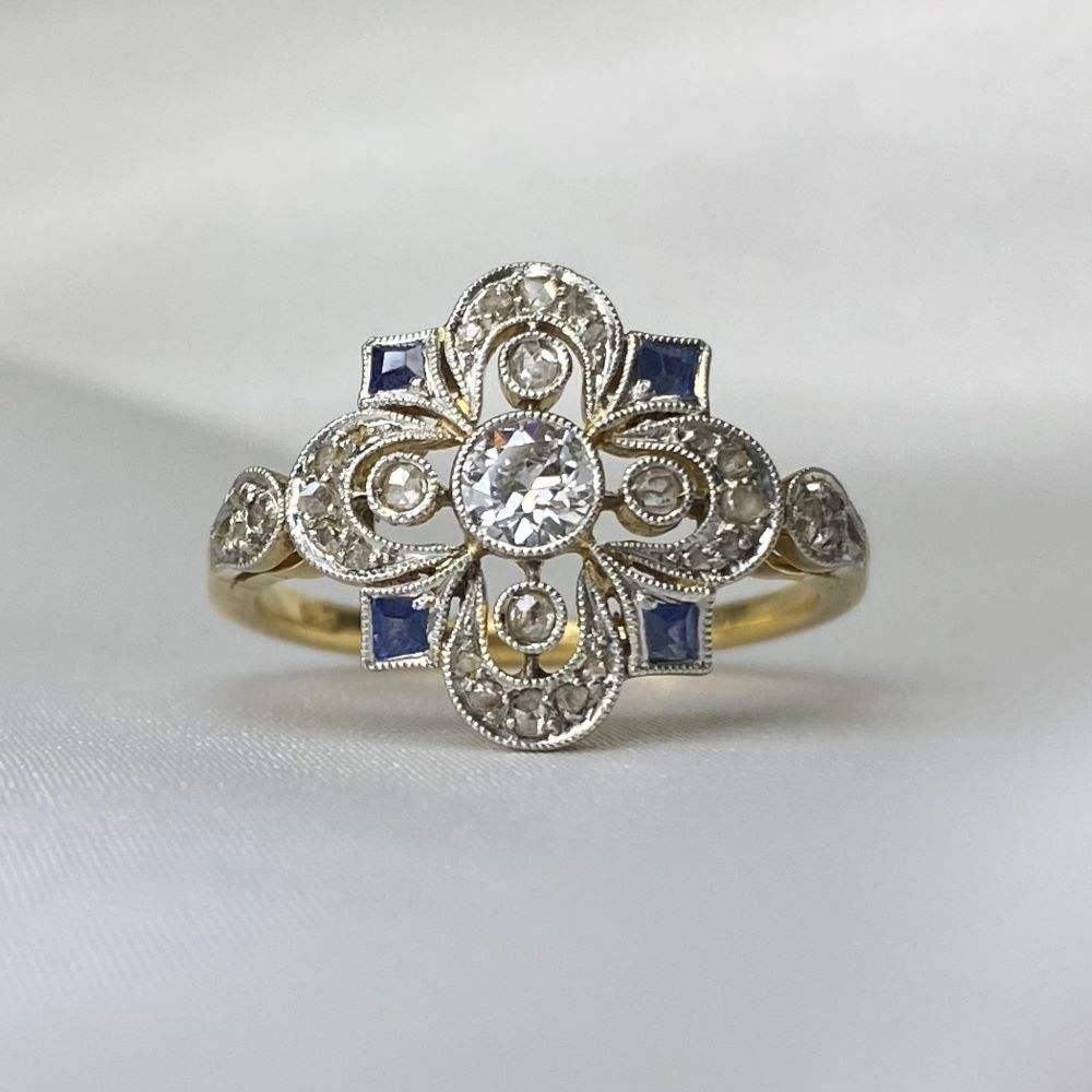 Bague vintage Mandala avec cristal bleu brillant