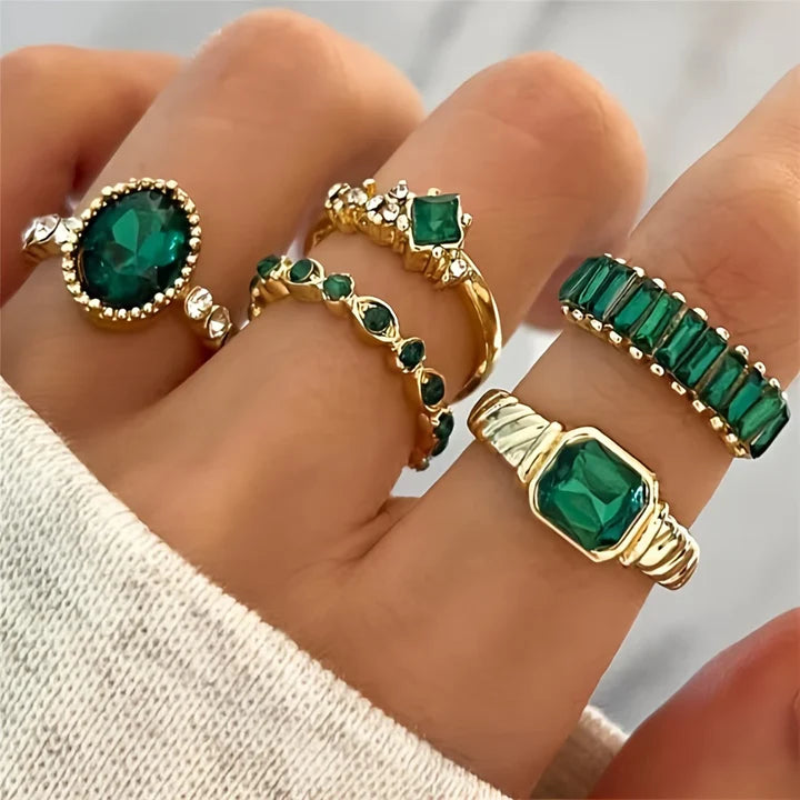 Anneau vert doré brillant