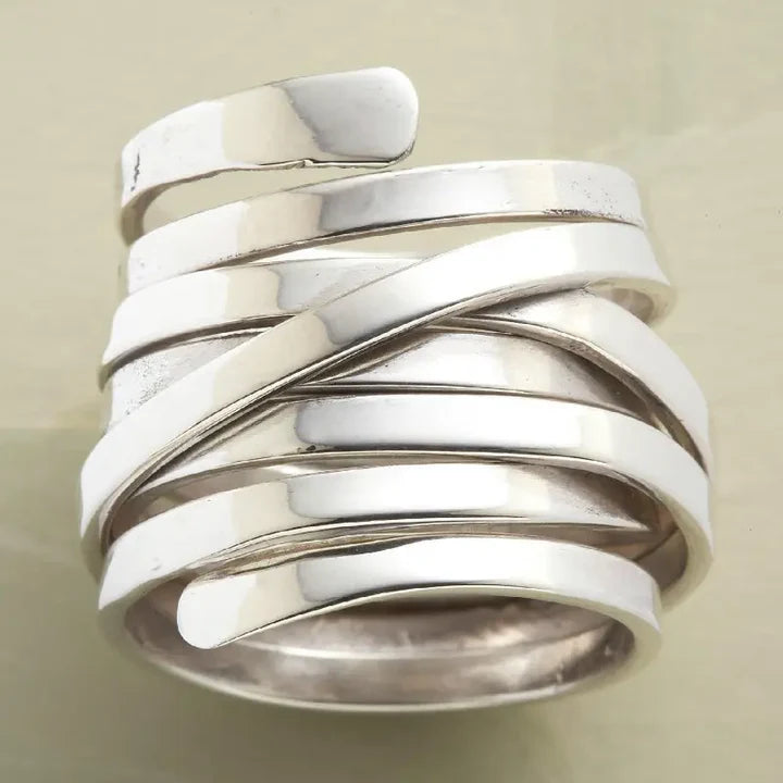 Bague argentée à plusieurs couches
