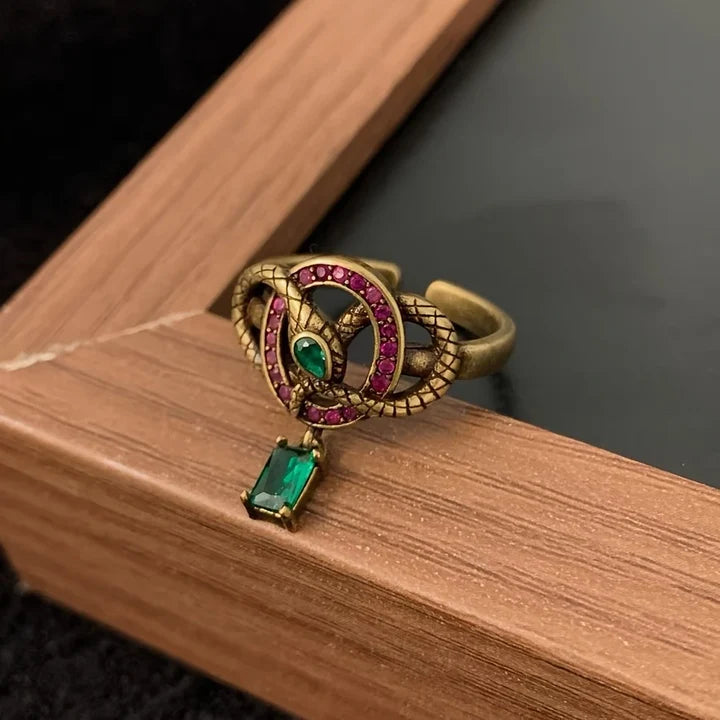 Bague serpent en cristal vert