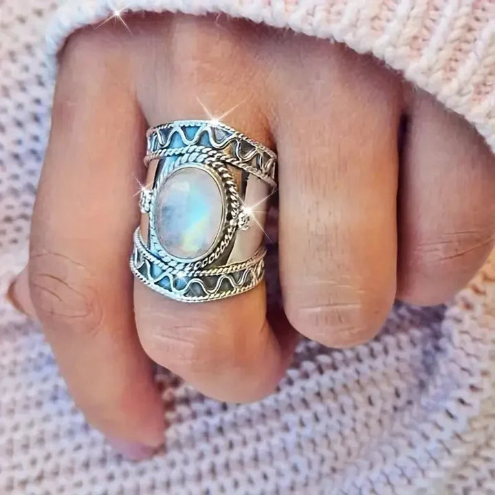 Bague épaisse en pierre de lune argentée