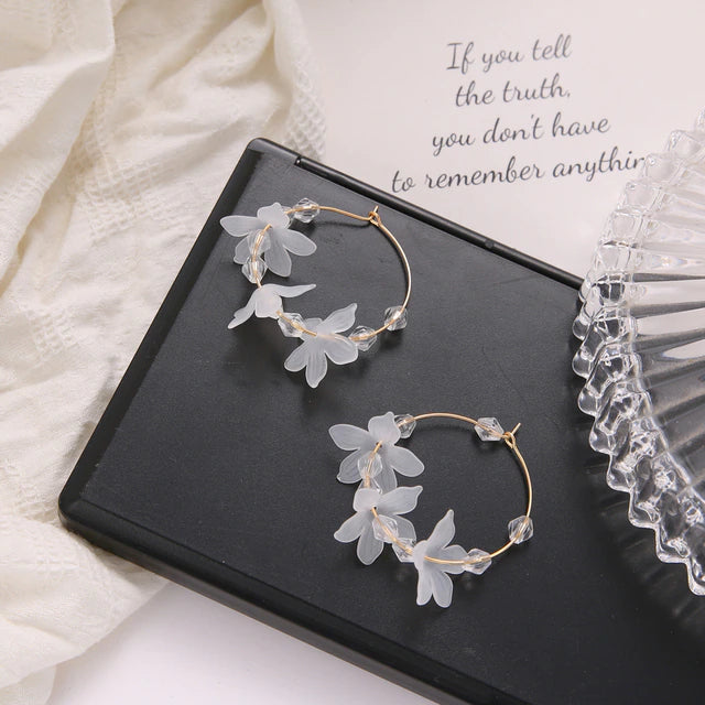 Boucles d'Oreilles Beauté Circulaire avec Pétales en or Blanc