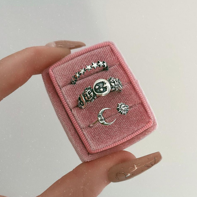 Bague Fantaisie - Étoile Et Lune Noires - Argentée - Idée Cadeau - Neuf Sans Emballage