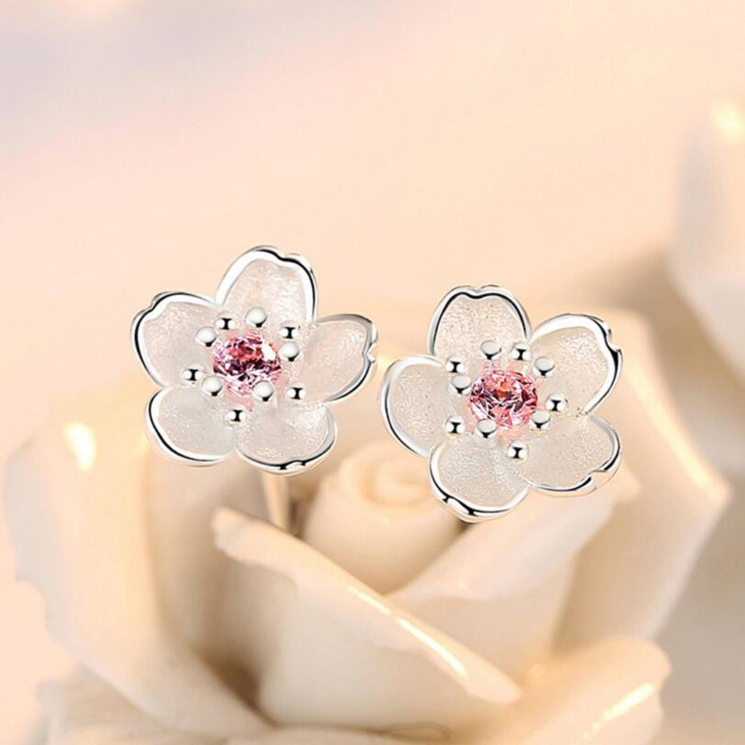 Boucles d'Oreilles à Fleurs Blanches en Argent