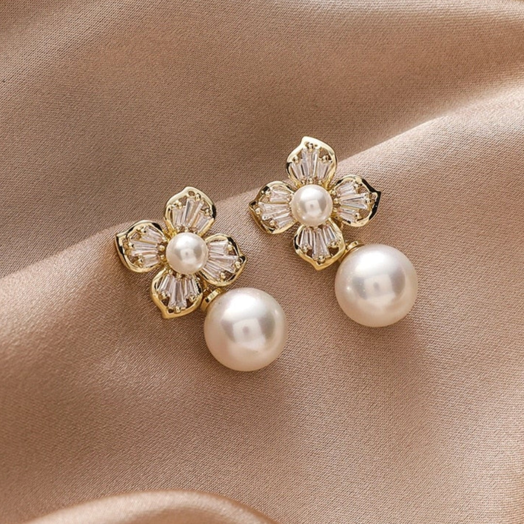 Boucles d'oreilles Fleur de Cristal avec Perles en Or