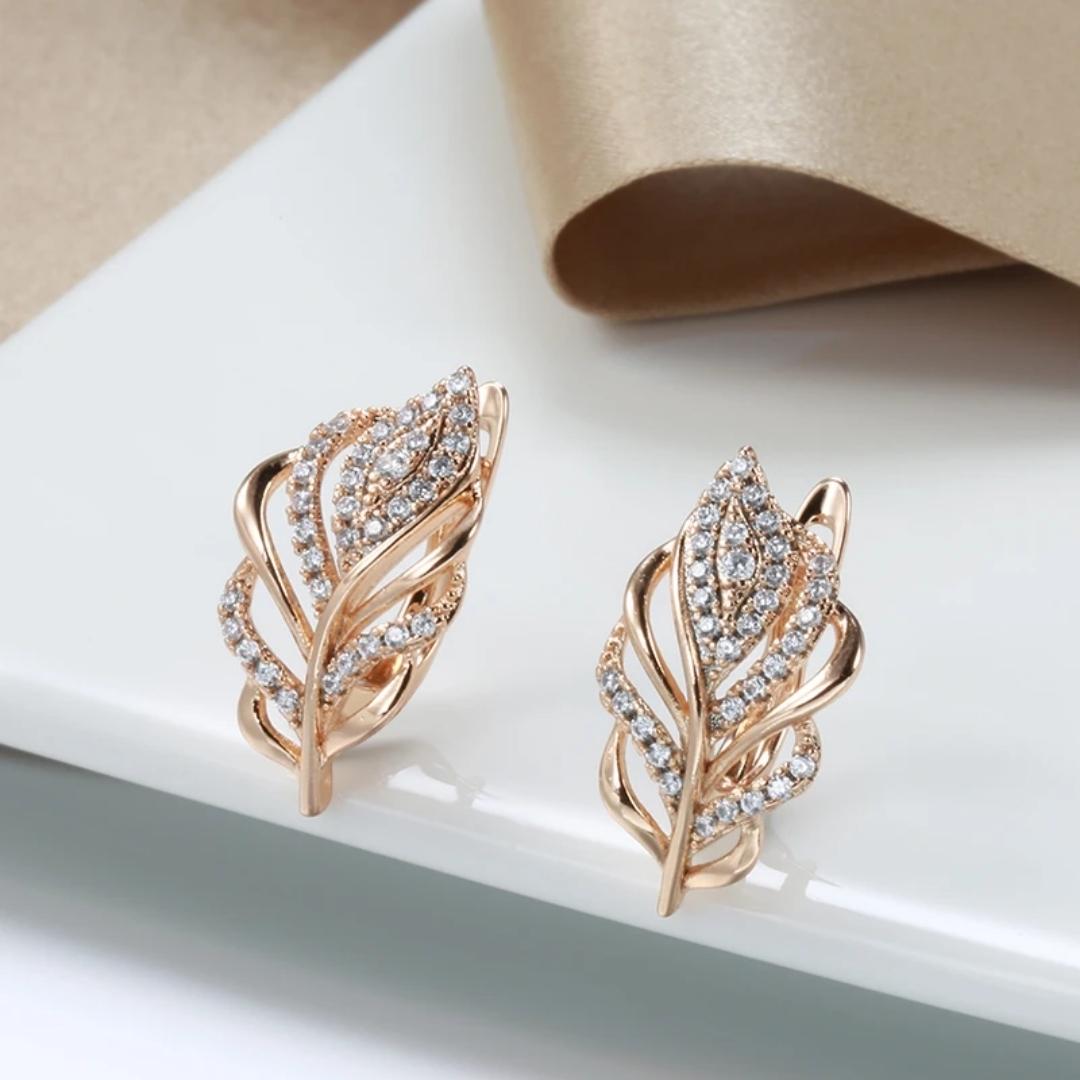 Boucles d'oreilles Feuilles Elégantes avec Zirconia en Or