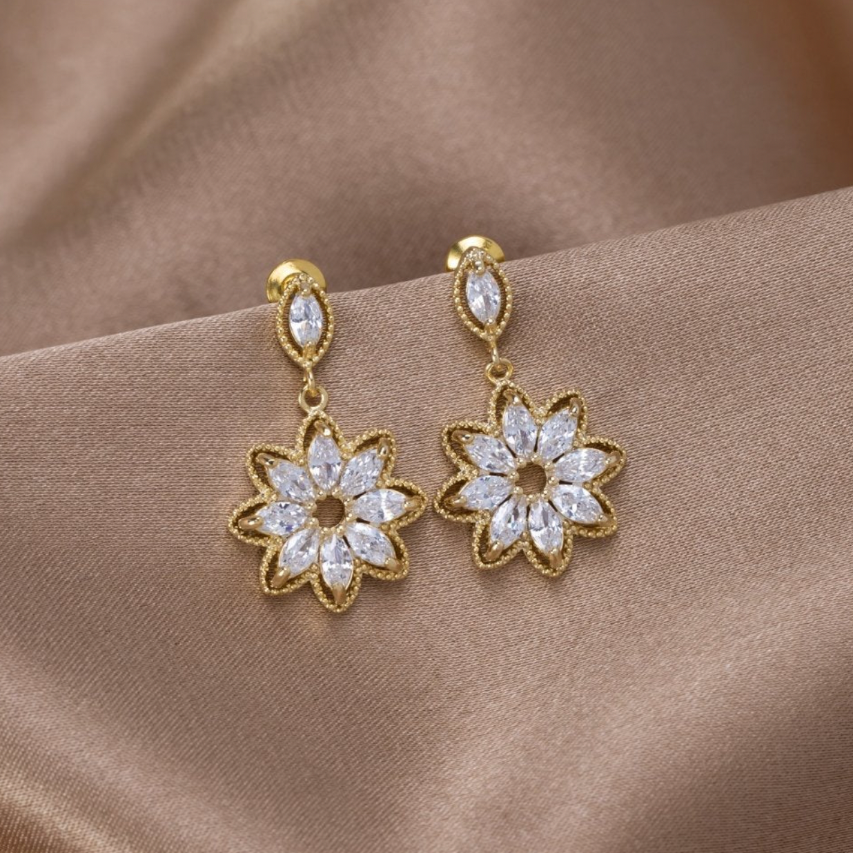 Boucles d'oreilles Marguerite avec Zirconia en Or