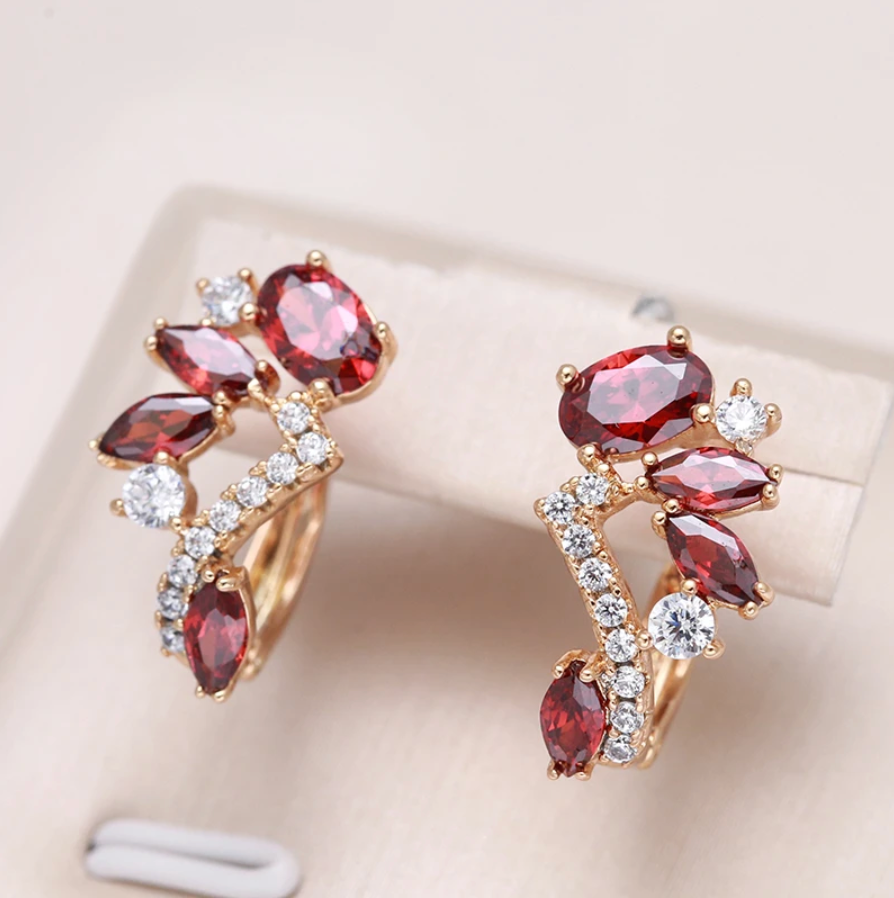 Elégantes Boucles d'oreilles en Cristal Rouge Doré