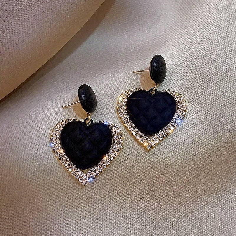 Boucles d'oreilles coeur noir en or