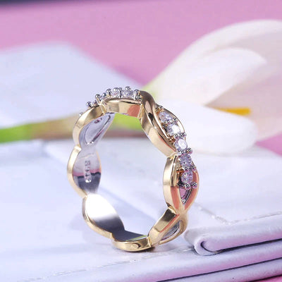 Bague à boucle en or avec diamants
