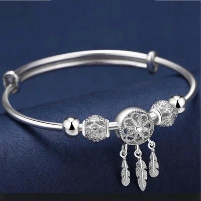 Bracelet Ajustable avec Breloques et Feuille en Argent