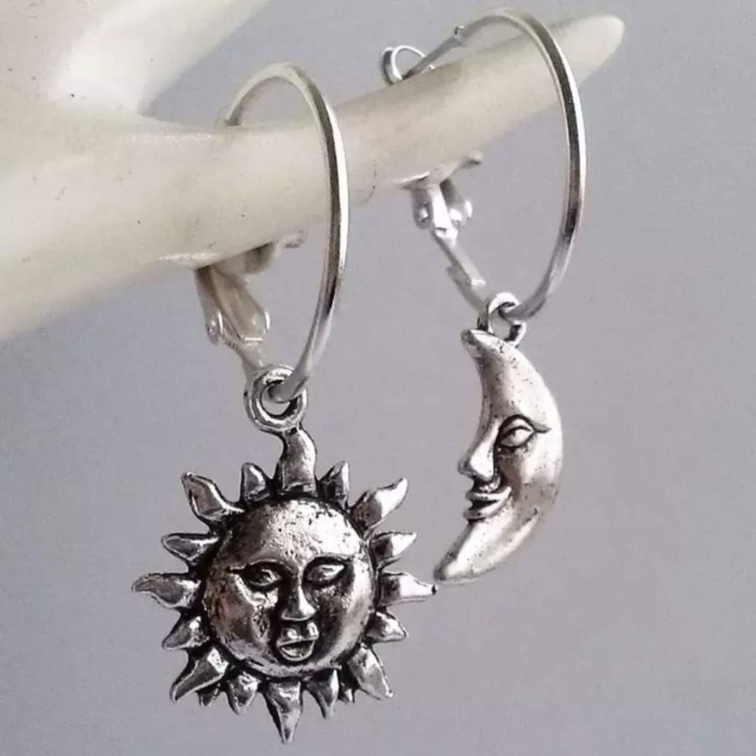 Boucles d'Oreilles Lune et Étoile en Argent 925