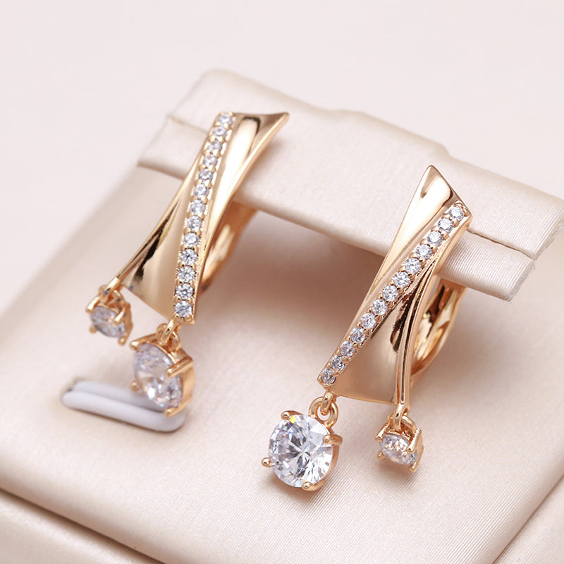 Boucles d'oreilles Elegant Irregular en Or et Zircons