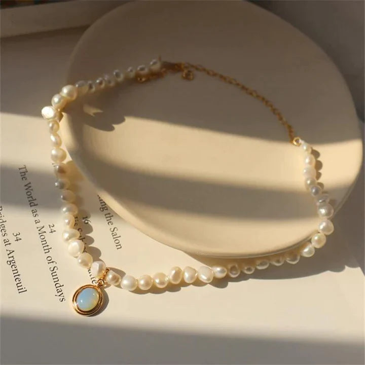 Collier de Perles avec Pierre de Lune en Or