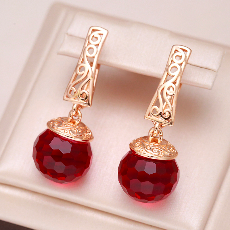 Elégantes Boucles d'oreilles Boule de Cristal Rouge en Or