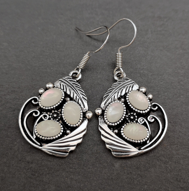 Boucles d'oreilles en Cristaux Blancs et Argent Vintage