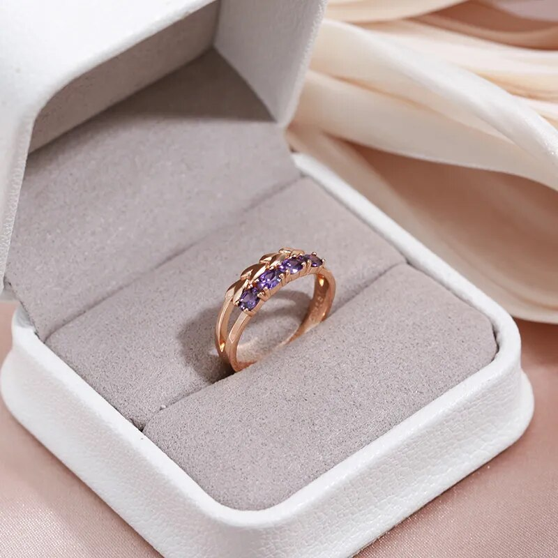 Bague élégante avec cristaux violets