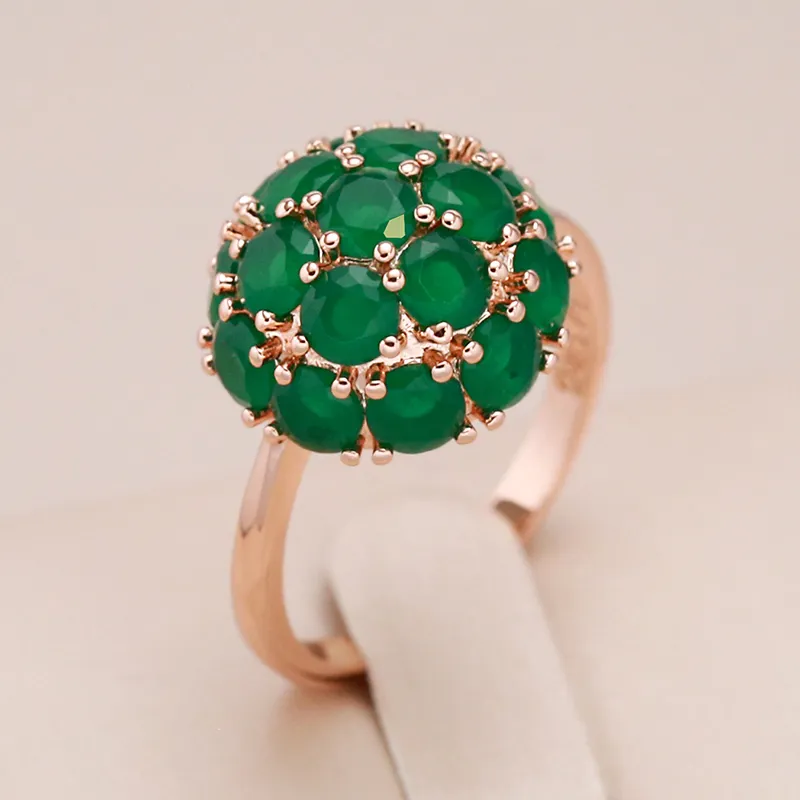 Bague verte élégante