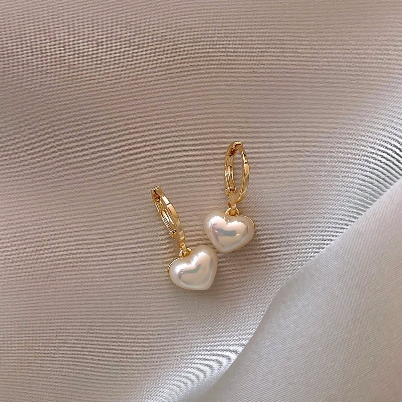 Boucles d'oreilles élégantes en forme de cœur en perles