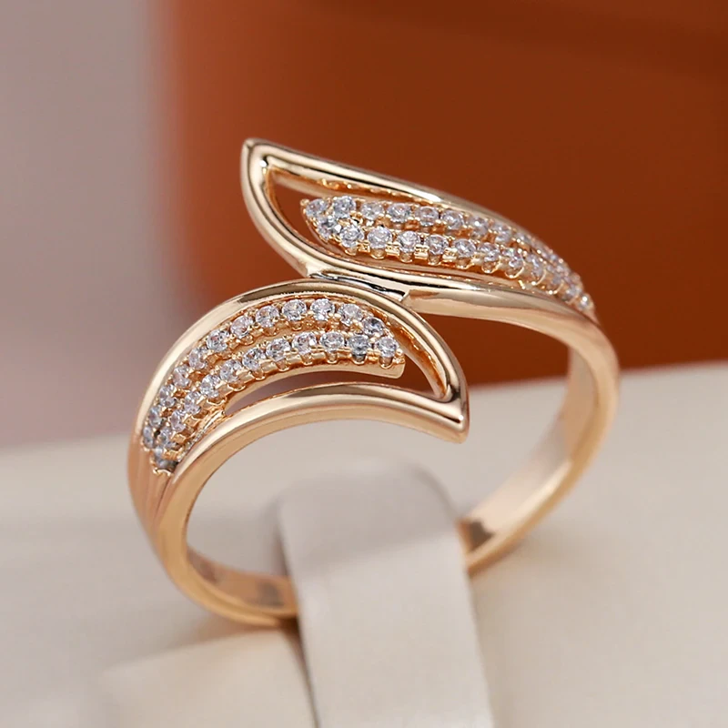 Bague élégante avec paillettes d'or