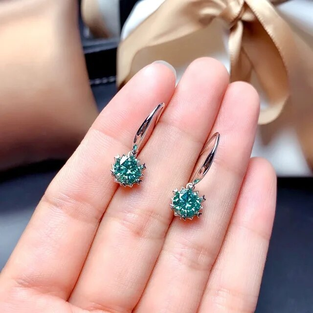 Boucles d'oreilles vertes élégantes