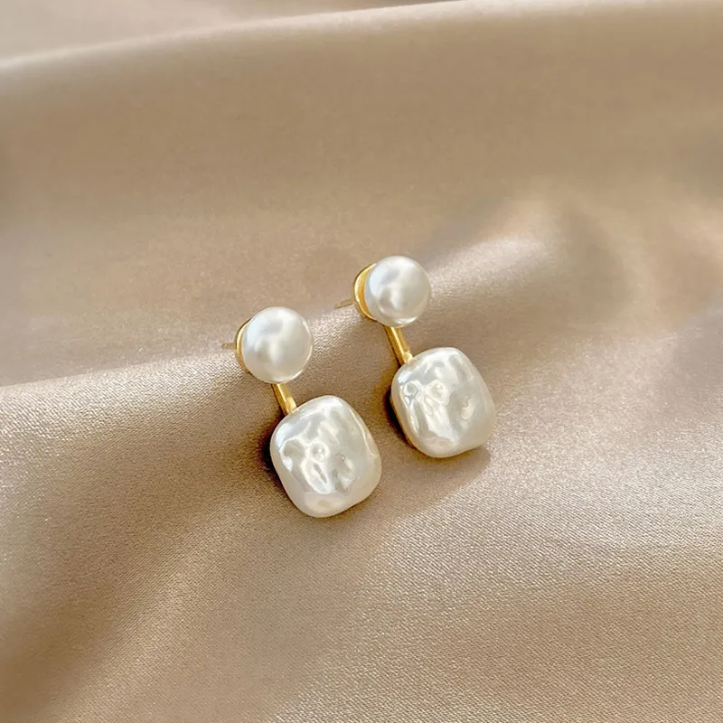 Boucles d'oreilles perles blanches en or