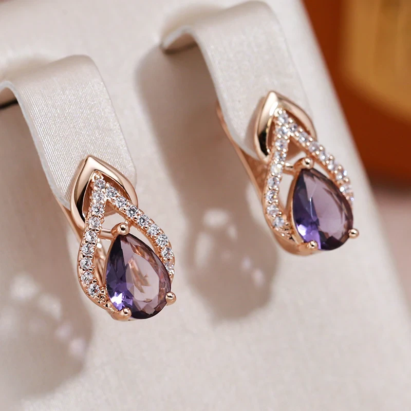 Boucles d'oreilles élégantes en cristal violet brillant