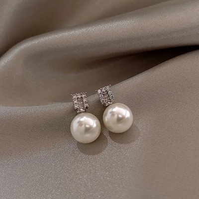 Boucles d'oreilles élégantes en perles de zirconium