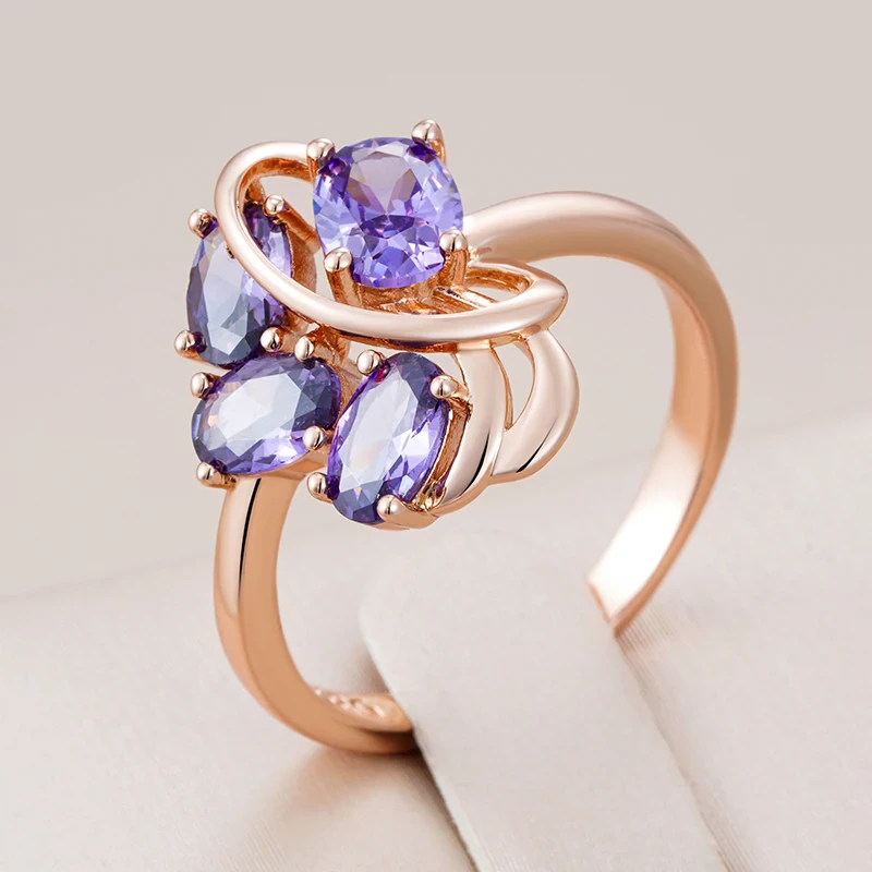 Bague élégante en zirconium violet