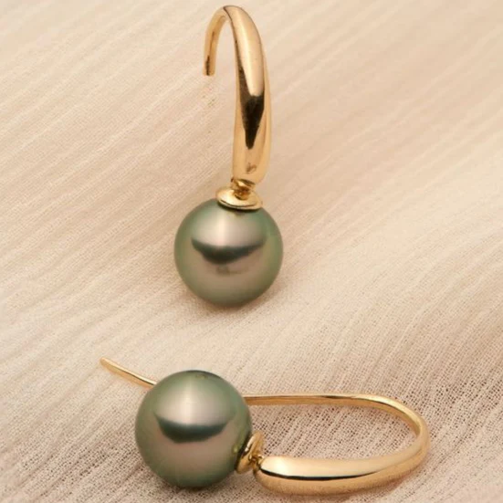 Boucles d'oreilles élégantes en perles olive